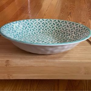 Tahari Home Melamine Large Serving Bowl in Turquoise & White Geometric Pattern
